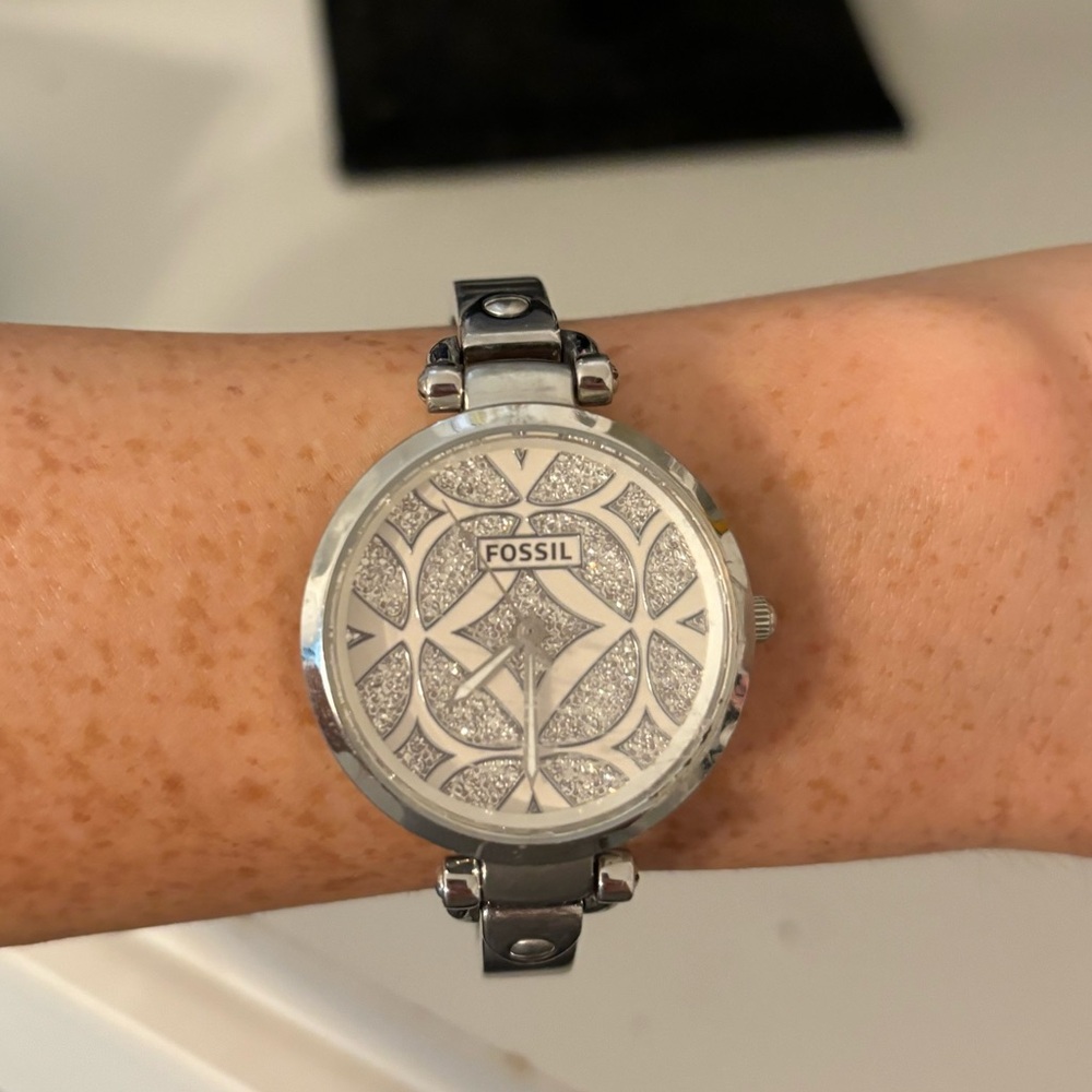 Vintage fossil watch with unique face, no longer available on their site!